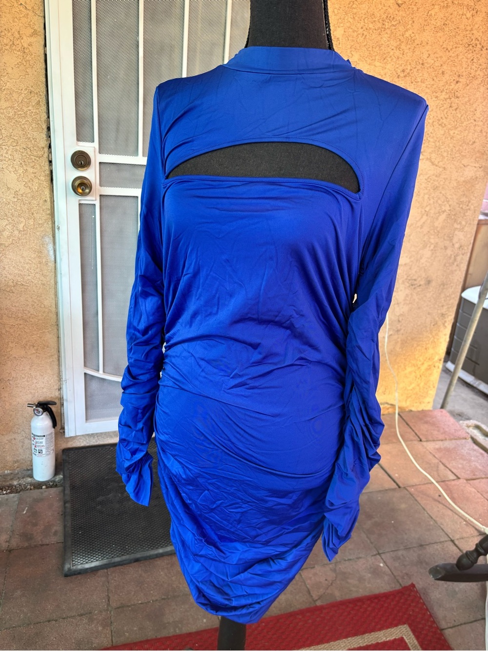 Blue Long-Sleeve Cutout Bodycon 👗
